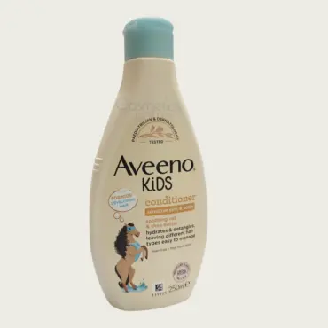 Aveeno Kids Conditioner 250ml – Soothing Oat & Shea Butter for Soft, Smooth & Manageable Hair