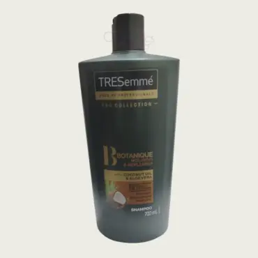 Tresemme Botanique Nourish & Replenish with Coconut Oil & Aloe Vera Shampoo 700ml